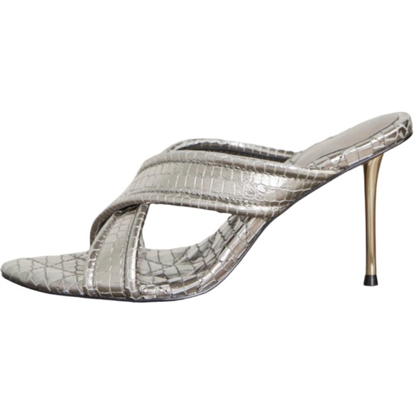 BCBGMAXAZRIA Women’s Talli Metallic Leather Pewter Sandals - Picture 2 of 7
